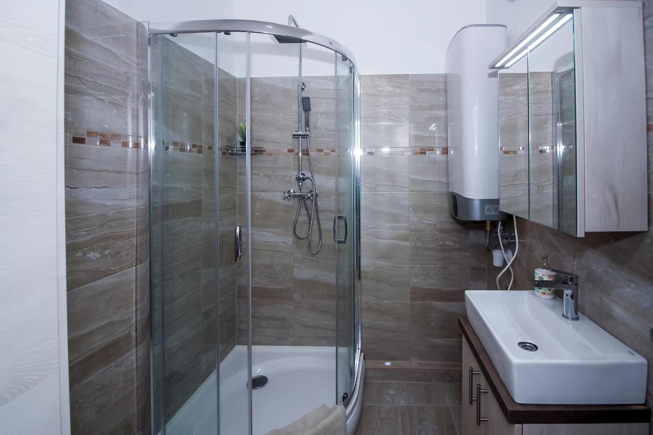 Ferienwohnung Helios Apartman Szegedin Exterior foto